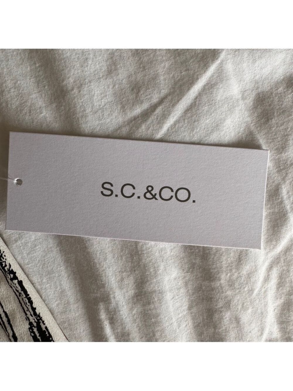 Women's S.C. & CO. Pants Size 8 White Black Striped Capri - Picture 8 of 8